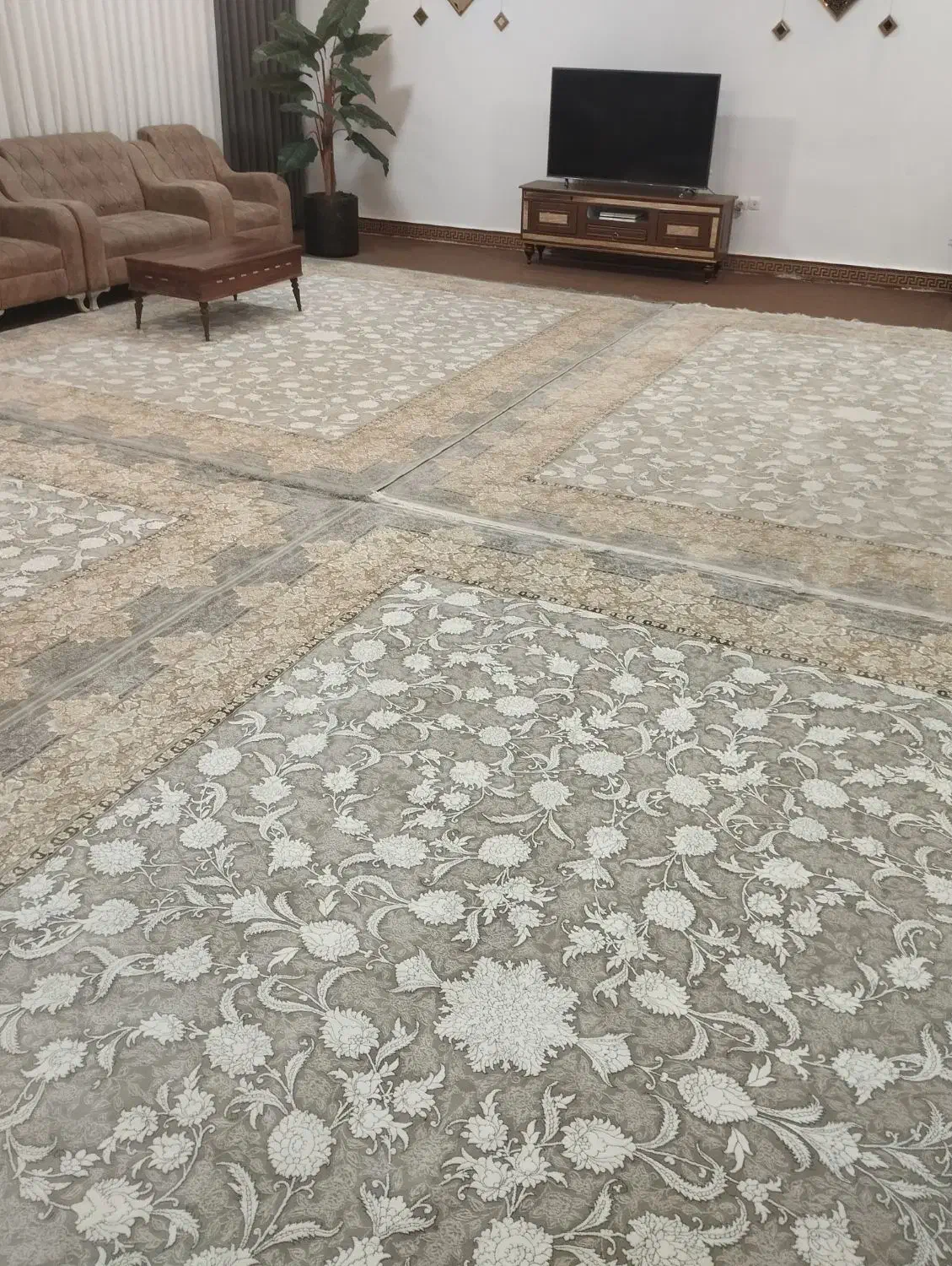 فرش کاملا نو|فرش|دهگلان, |دیوار