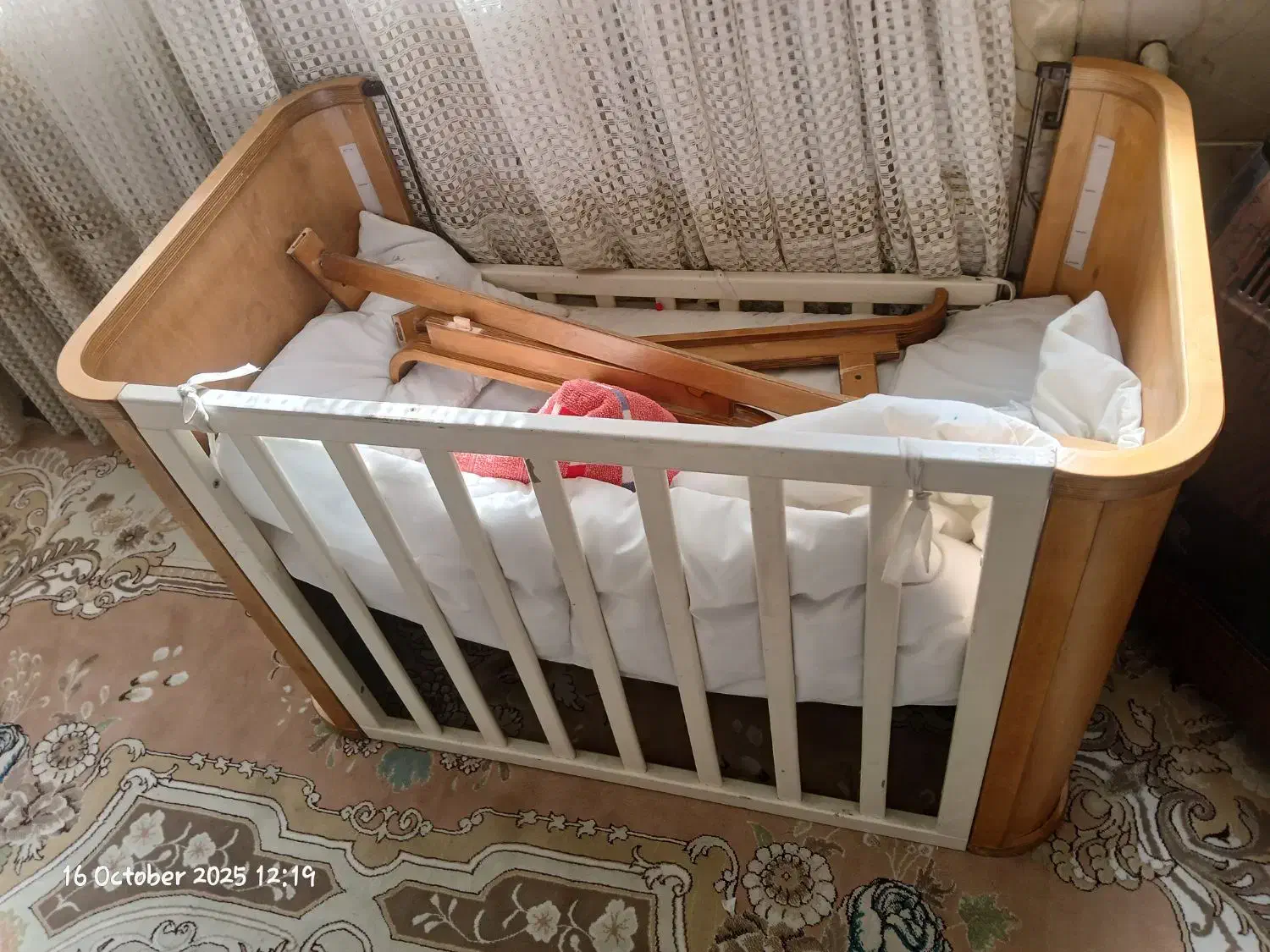 تخت نوزاد|تخت و صندلی بچه|مشهد, عبادی|دیوار