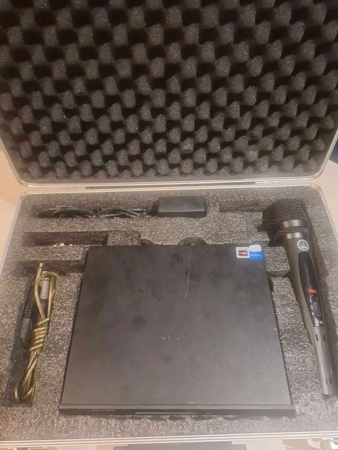 میکروفون میکروفن akg ا کا جی HT40 وایرلس|سیستم صوتی خانگی|تهران, امام حسین|دیوار