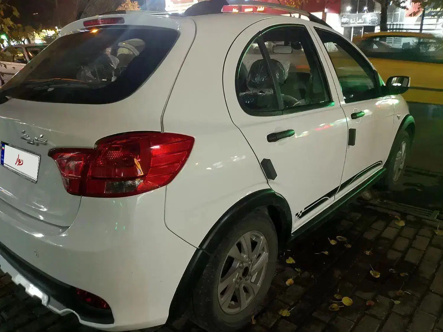 کوییک مدل 1403 GxR سفید مشکی|خودرو سواری و وانت|مشهد, سپاد|دیوار