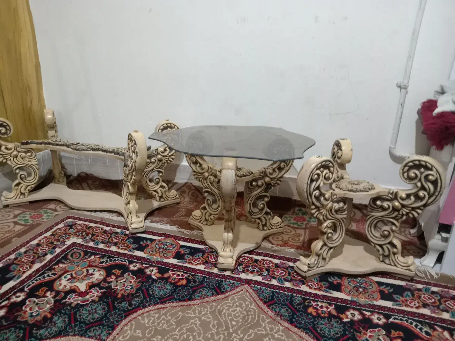 میز. عسلی. فروشی است چون پول لازم|مبلمان خانگی و میز عسلی|تربت جام, بهشت محمدیه|دیوار