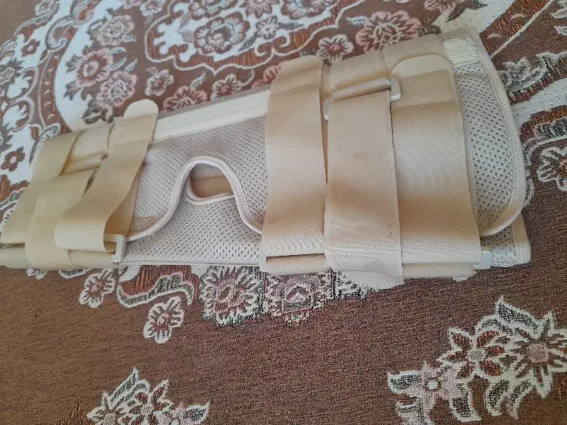 زانوبند|پزشکی|گلبهار, شهر جدید گلبهار|دیوار