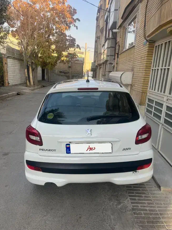 ۲۰۷ سقف شیشه ای مدل ۱۴۰۱|خودرو سواری و وانت|اراک, |دیوار