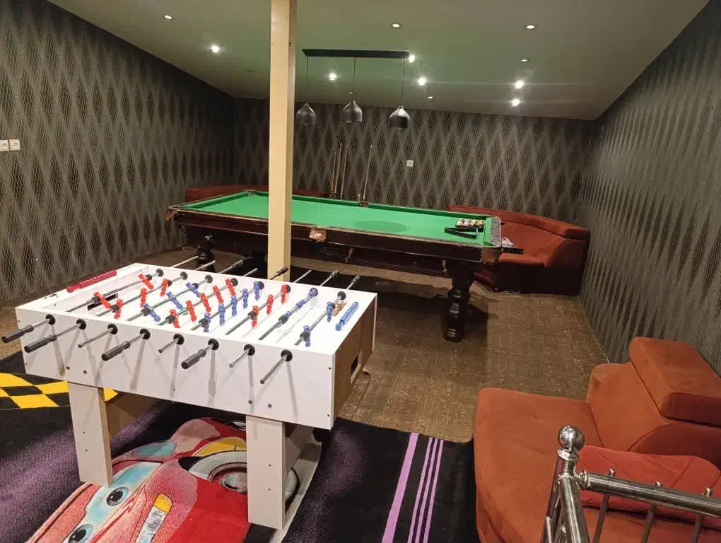 اجاره ویلا باغ استخردار|اجارهٔ کوتاه‌مدت ویلا و باغ|ابریشم, |دیوار