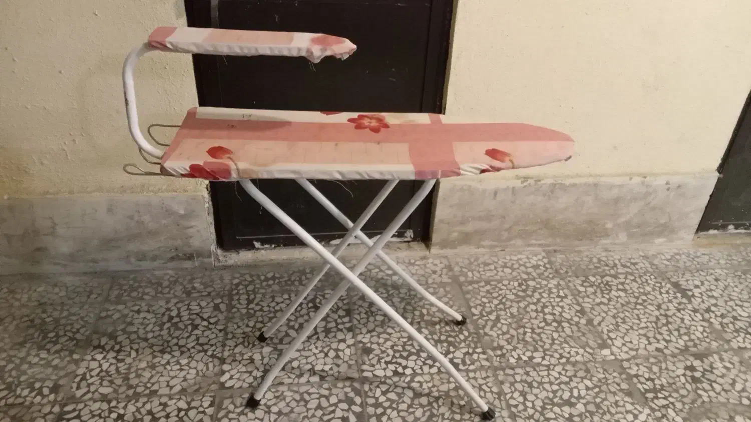 آینه سرویس بهداشتی .. تابلو .. و میز اتو|اتو و لوازم اتو|پردیس, فاز ۲|دیوار