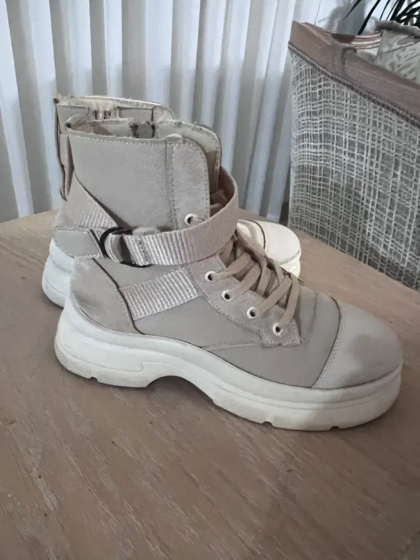 نیم بوت|کیف، کفش، کمربند|نیشابور, ۲۲ بهمن|دیوار