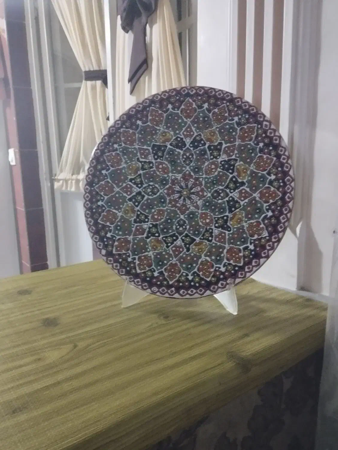 بشقاب مینا کاری بسیار زیبا و شیک|صنایع دستی و سایر لوازم تزئینی|قزوین, |دیوار