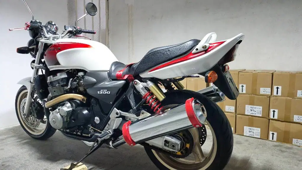 cb1300|موتورسیکلت|شیراز, سینما سعدی|دیوار