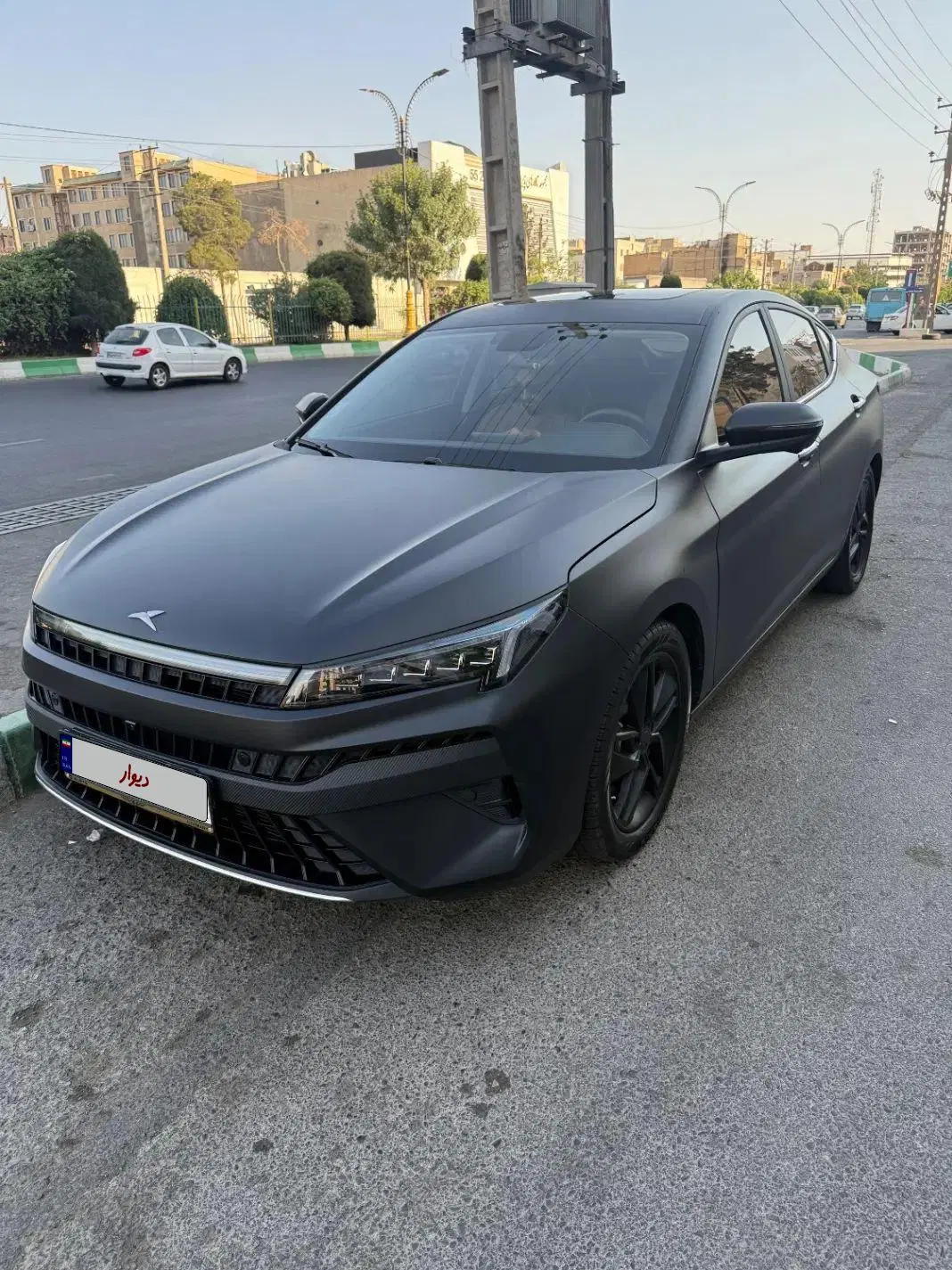 Kmc j7 1402|خودرو سواری و وانت|باقرشهر, |دیوار