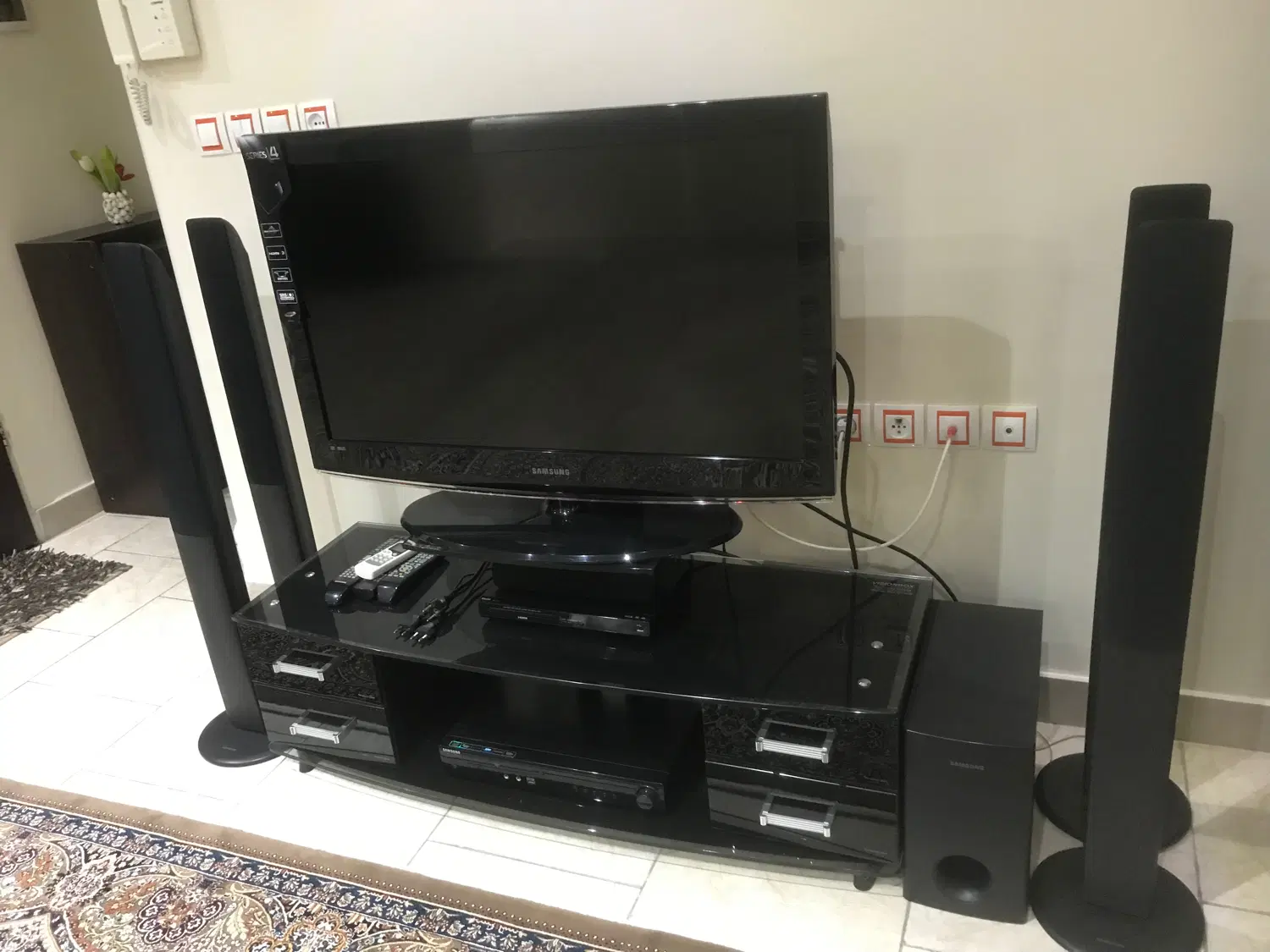 تلویزیون LCD|تلویزیون و پروژکتور|تهران, باغ خزانه|دیوار