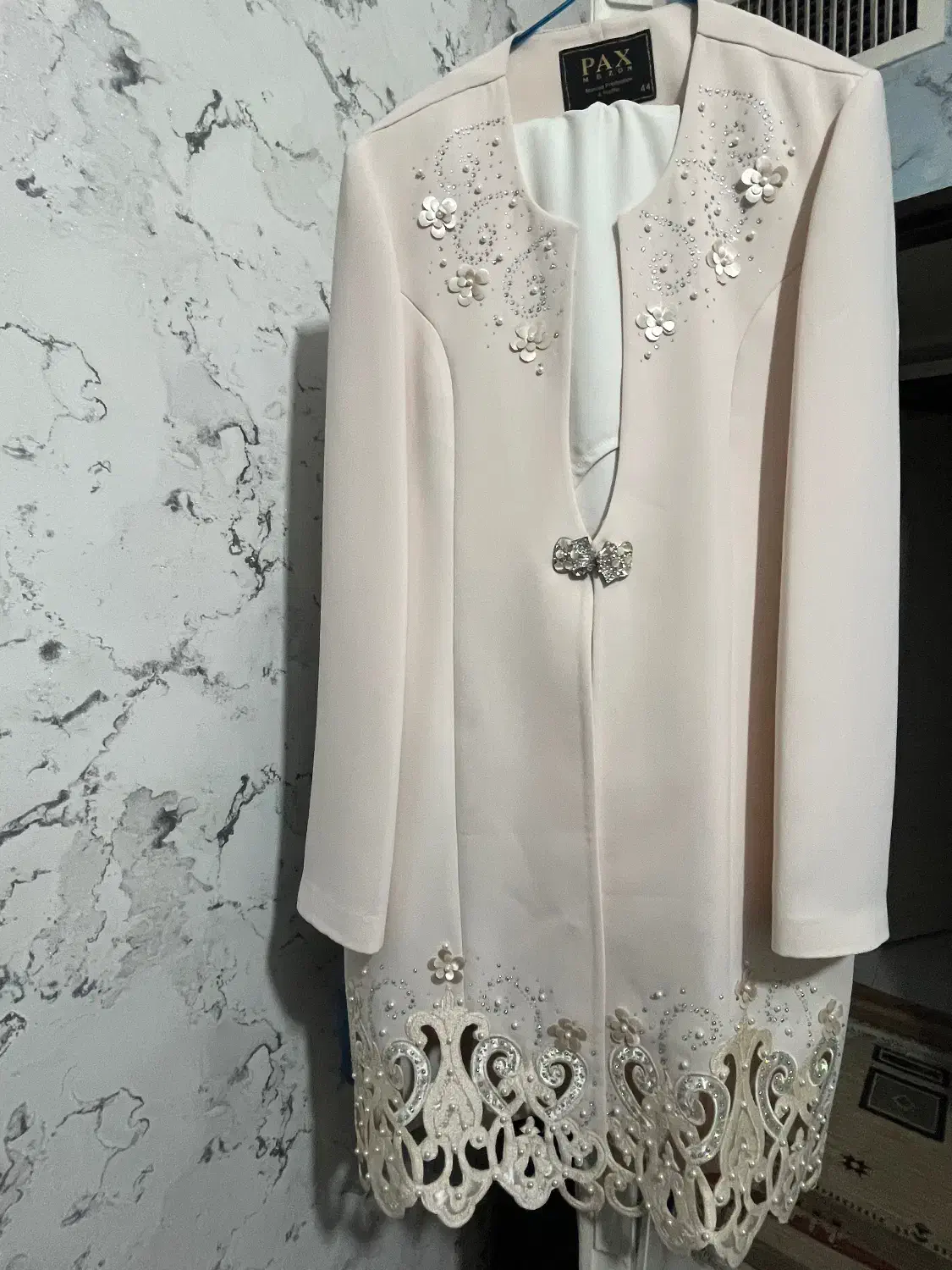 کت مجلسی|لباس|شهر ری, شهید بهشتی|دیوار