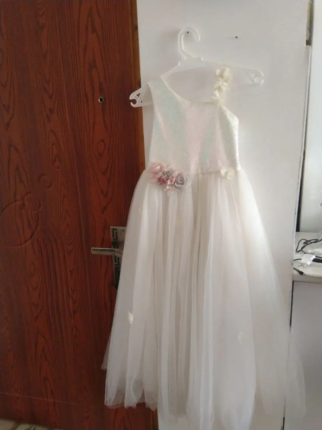 لباس مجلسی بچگانه کاملا نو فقط یکبار استفاده شده|لباس|فومن, |دیوار