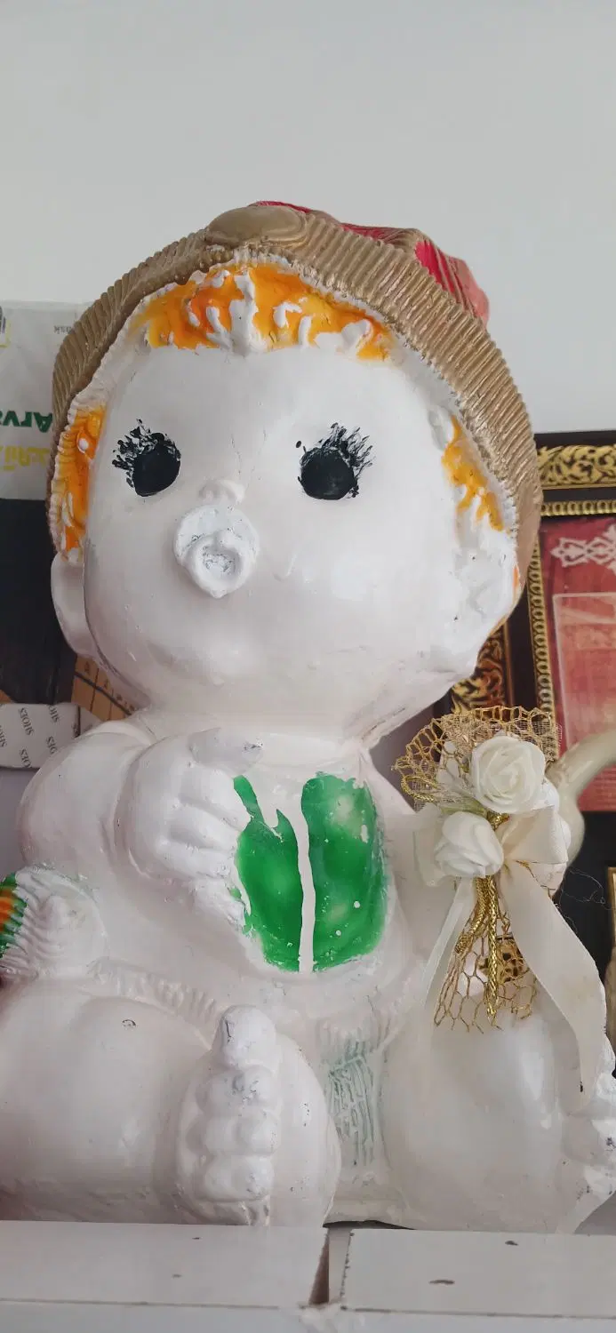 مجسمه گچی|مجسمه، تندیس، ماکت|شاهین دژ, |دیوار