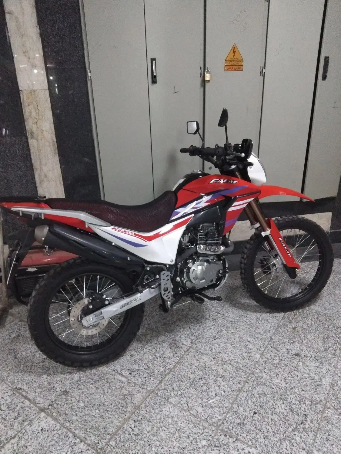 تریل فلات ۲۵۰سی سی|موتورسیکلت|مراغه, |دیوار