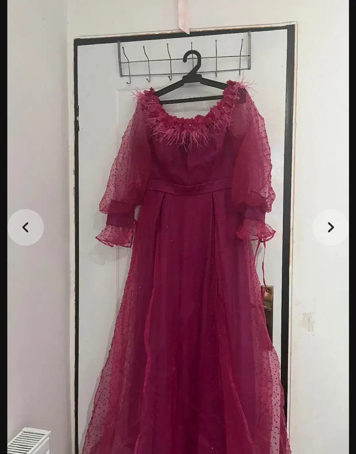 مجلسی کار شده نگین کاری|لباس|رباط‌کریم, نصیرشهر|دیوار