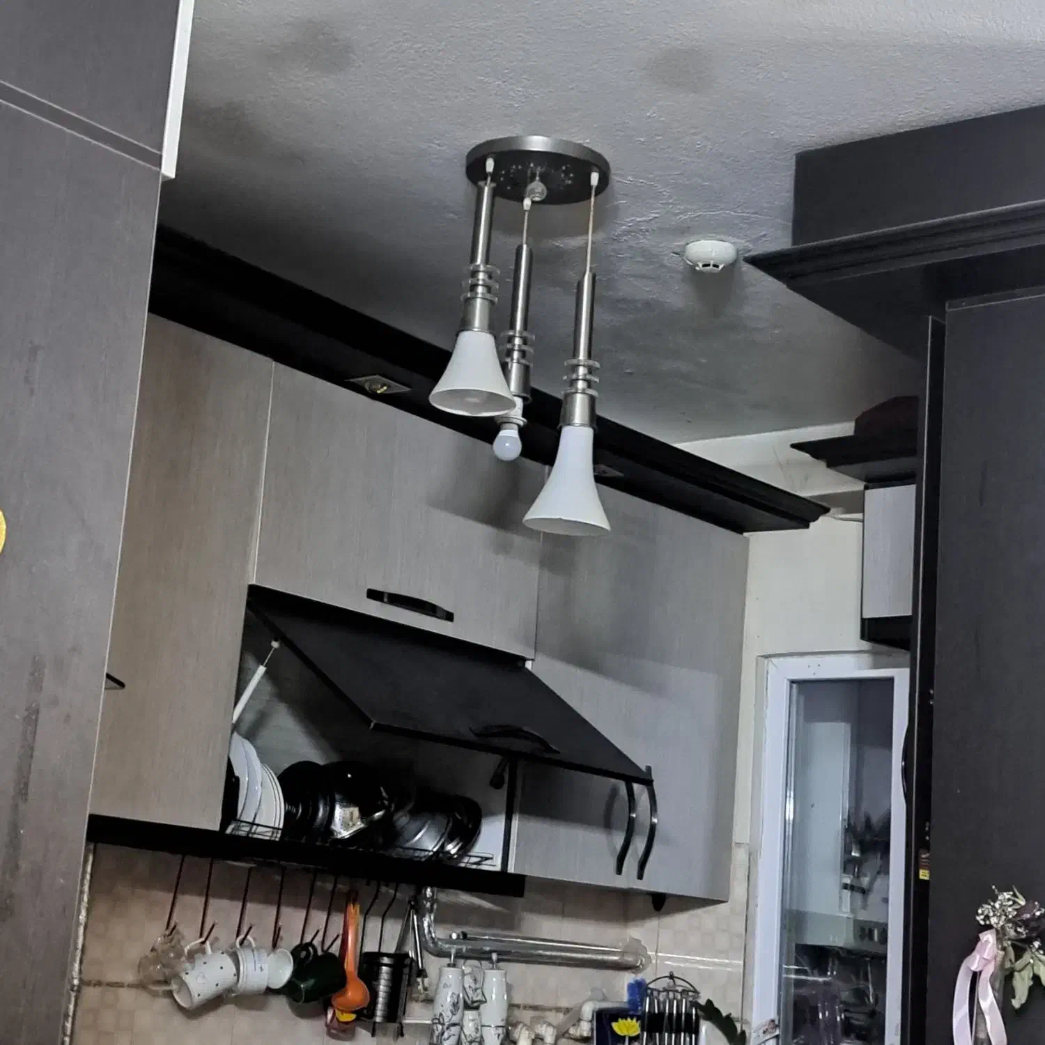 لوستر|لوستر و چراغ آویز|پردیس, فاز ۳|دیوار