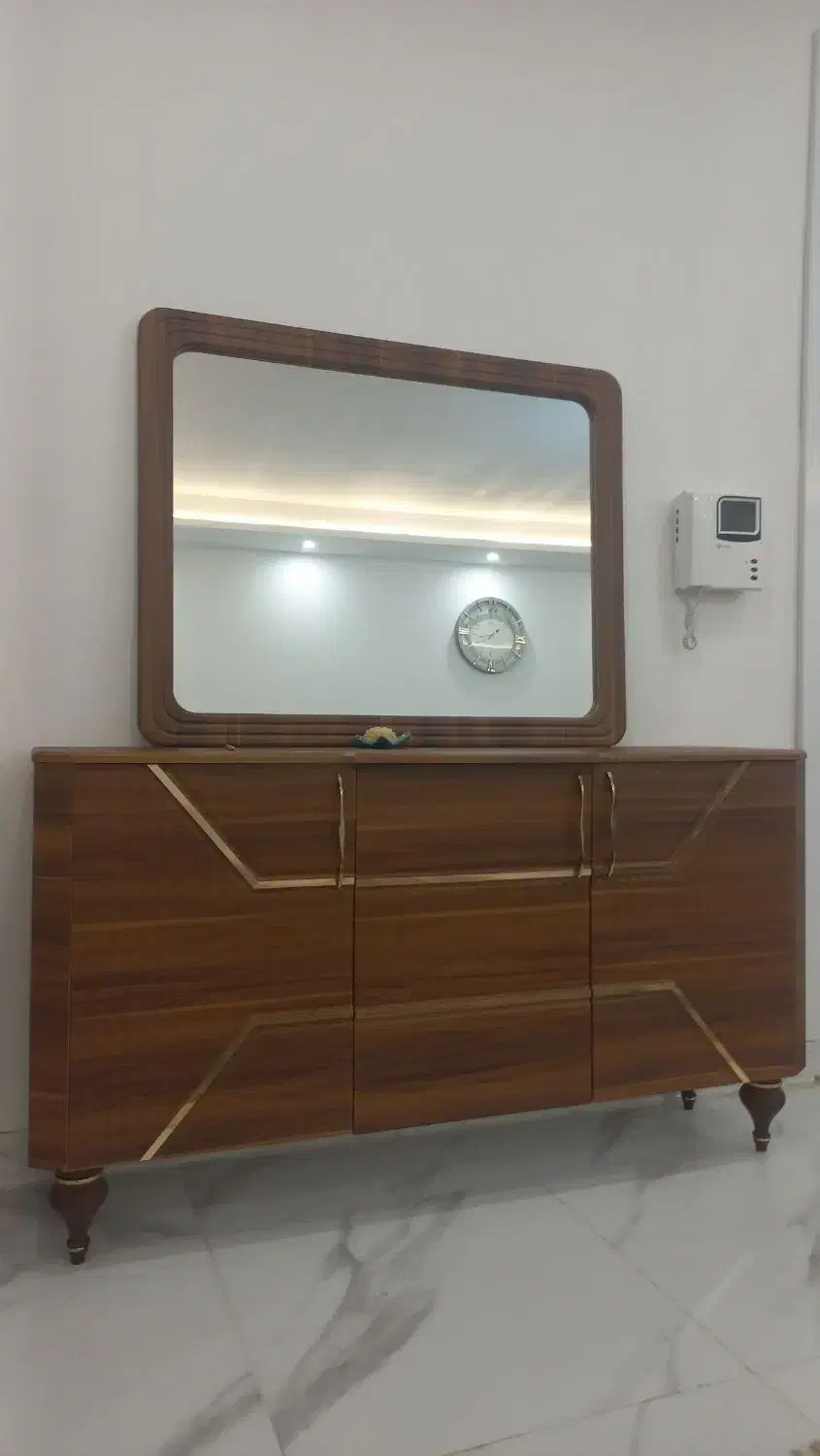 کنسول با آینه کاملن نونو|بوفه، ویترین، کنسول|صومعهسرا, |دیوار