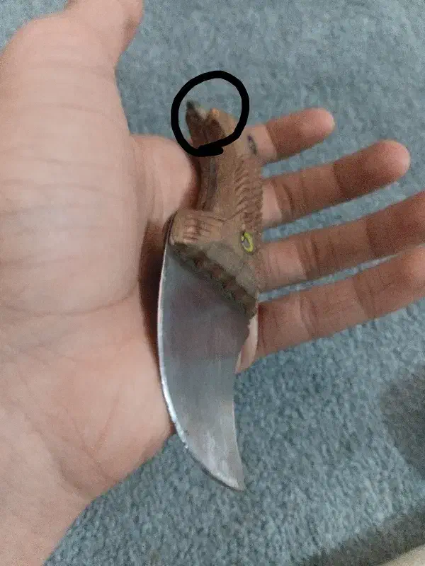 چاقو|کلکسیون اشیاء عتیقه|مشکین‌دشت, |دیوار