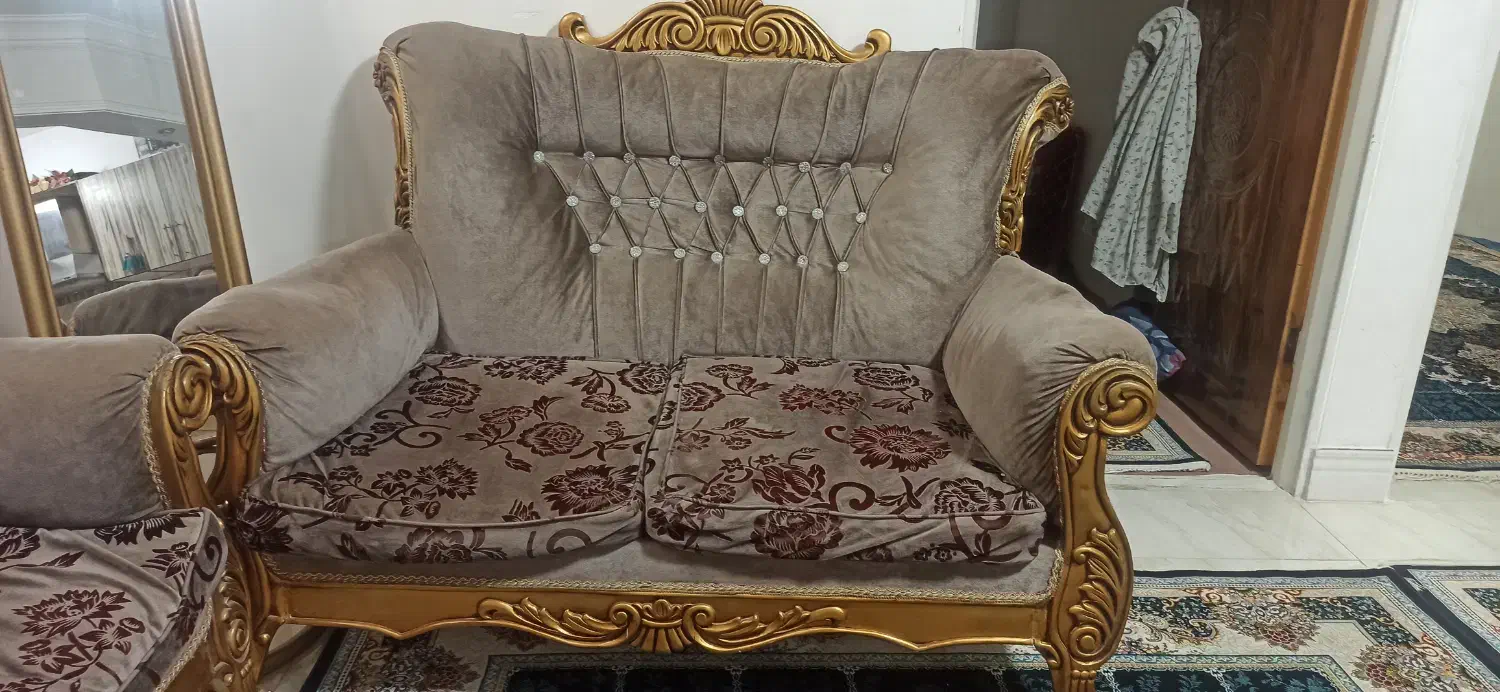 فروش مبل ۷ نفره دست دوم|مبلمان خانگی و میز عسلی|شاهدشهر, |دیوار