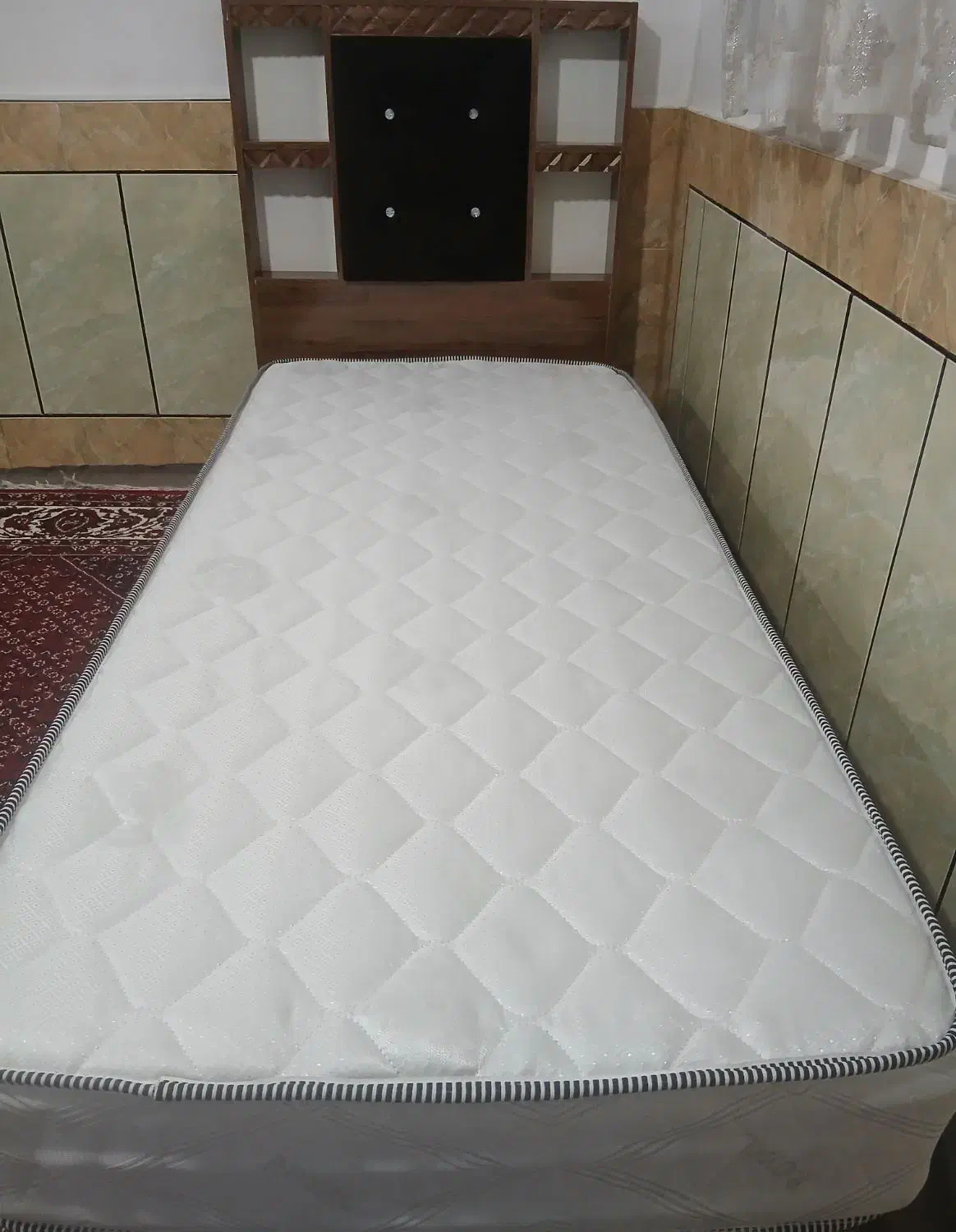 تخت خواب  یک نفره|تخت و سرویس خواب|خرم‌آباد, |دیوار