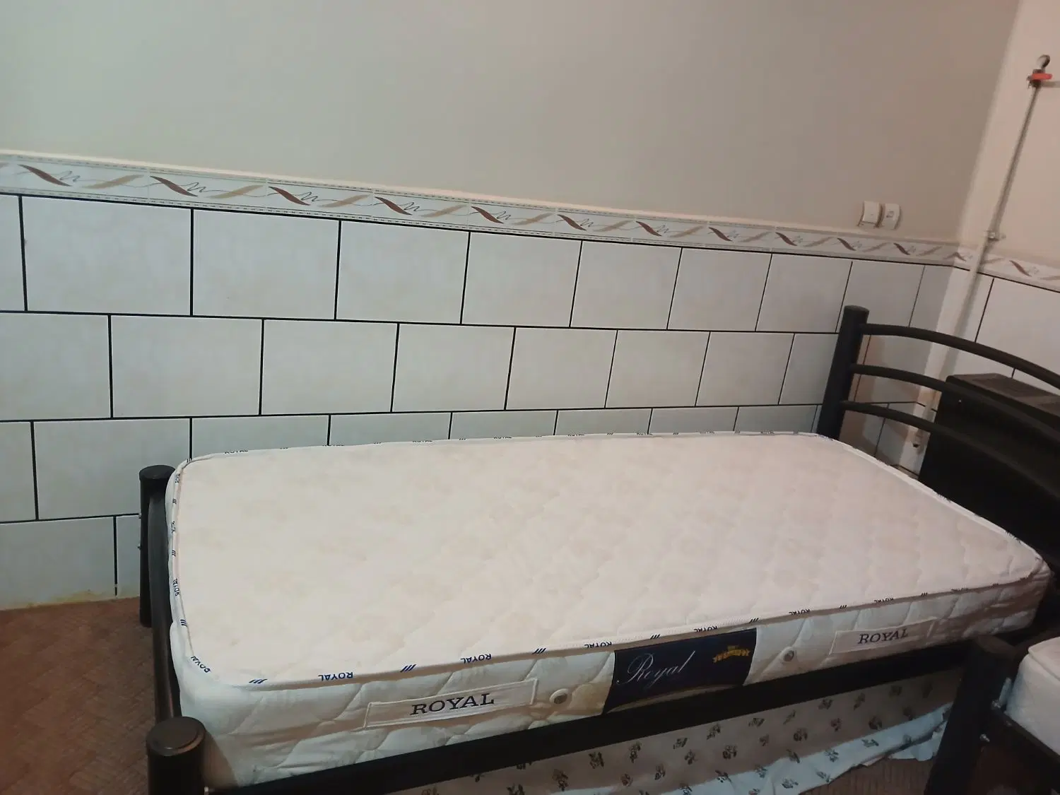 تخت|تخت و سرویس خواب|دزفول, |دیوار