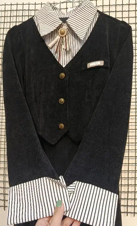 پیراهن پاییزه|لباس|مشهد, تربیت (صدف)|دیوار