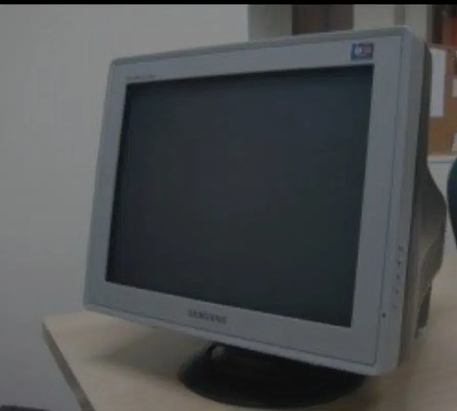 مانیتور CRT  و کیبورد|قطعات و لوازم جانبی رایانه|الشتر, |دیوار