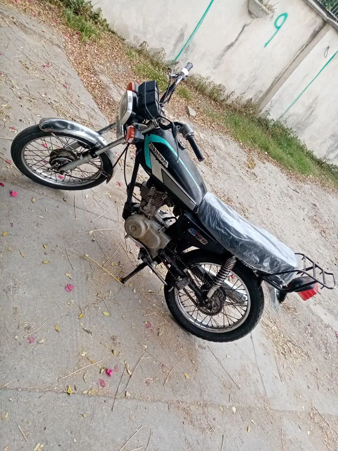 موتور هندا مزایده|موتورسیکلت|خرمآباد (تنکابن), |دیوار