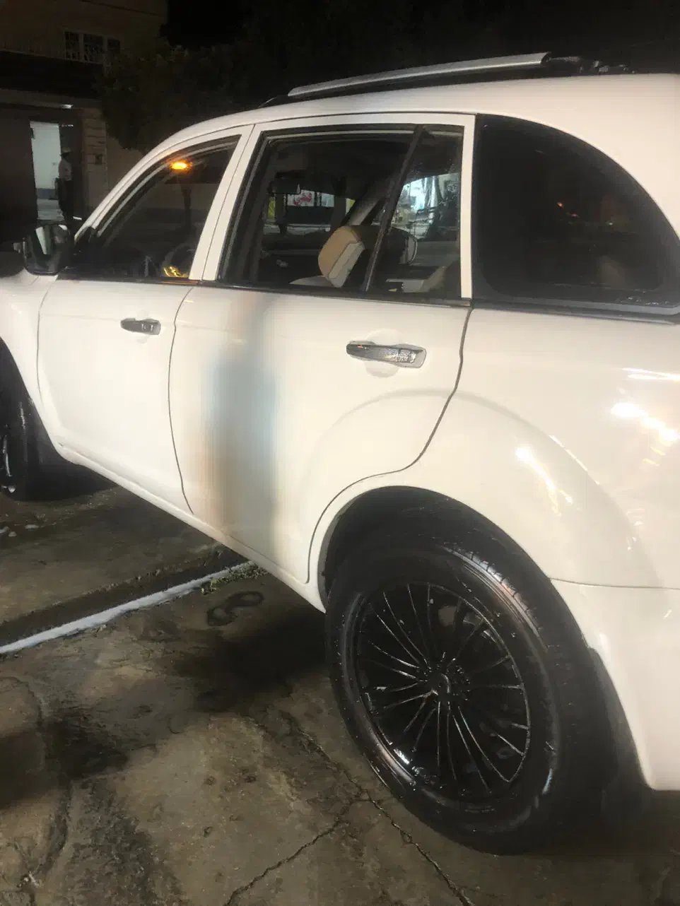 پولیش و سرامیک و لیسه گیری و صفرشویی خودرو و..|خدمات موتور و ماشین|گنبد کاووس, |دیوار