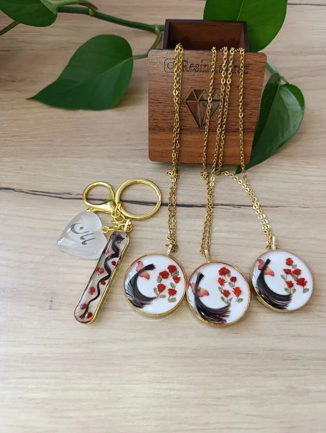 زیورآلات رزینی (گردنبند،انگشتر ،سرکلیدی)|زیورآلات و اکسسوری|شیراز, شهرک سعدی|دیوار