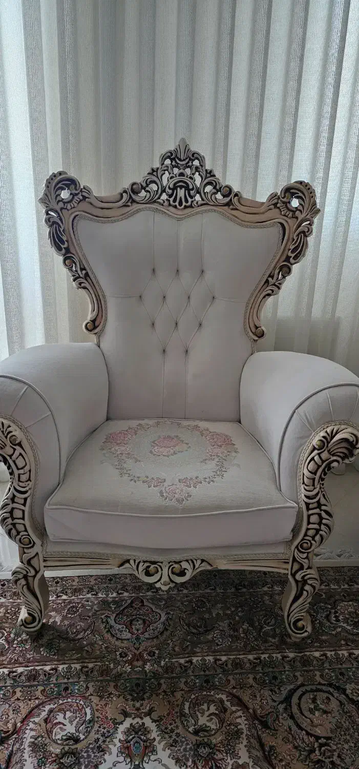 مبل سلطنتی ۹ نفره همراه با میز|مبلمان خانگی و میز عسلی|نیشابور, شهرک بهداری|دیوار