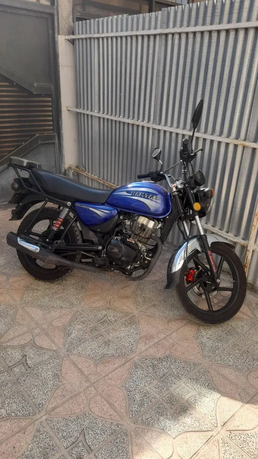 موتور ۲۰۰ همتاز طرح باکسر|موتورسیکلت|بروجرد, |دیوار