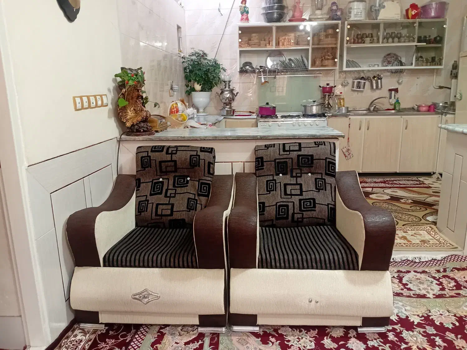 مبل سالم با میز|مبلمان خانگی و میز عسلی|لنجان, |دیوار