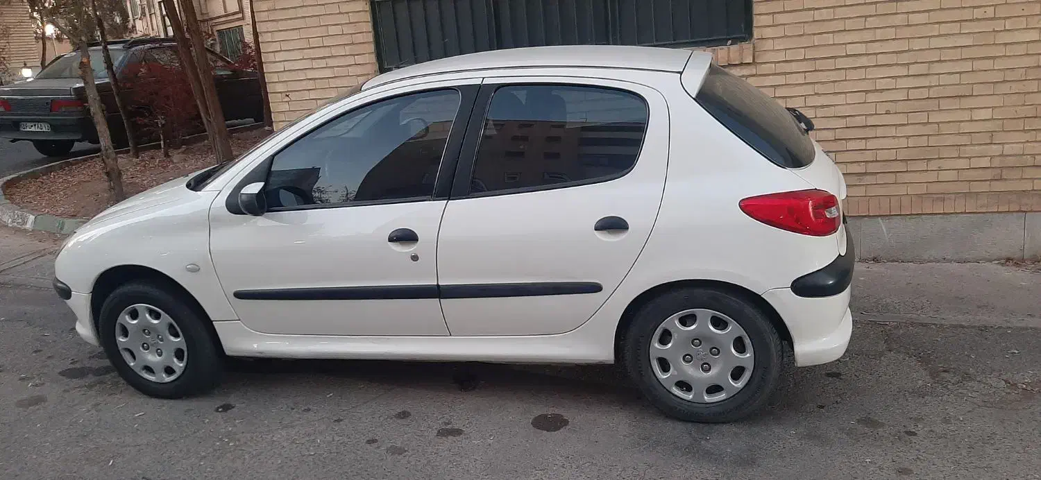 پژو ۲۰۶ تیپ ۳ سفید|خودرو سواری و وانت|سهند, |دیوار