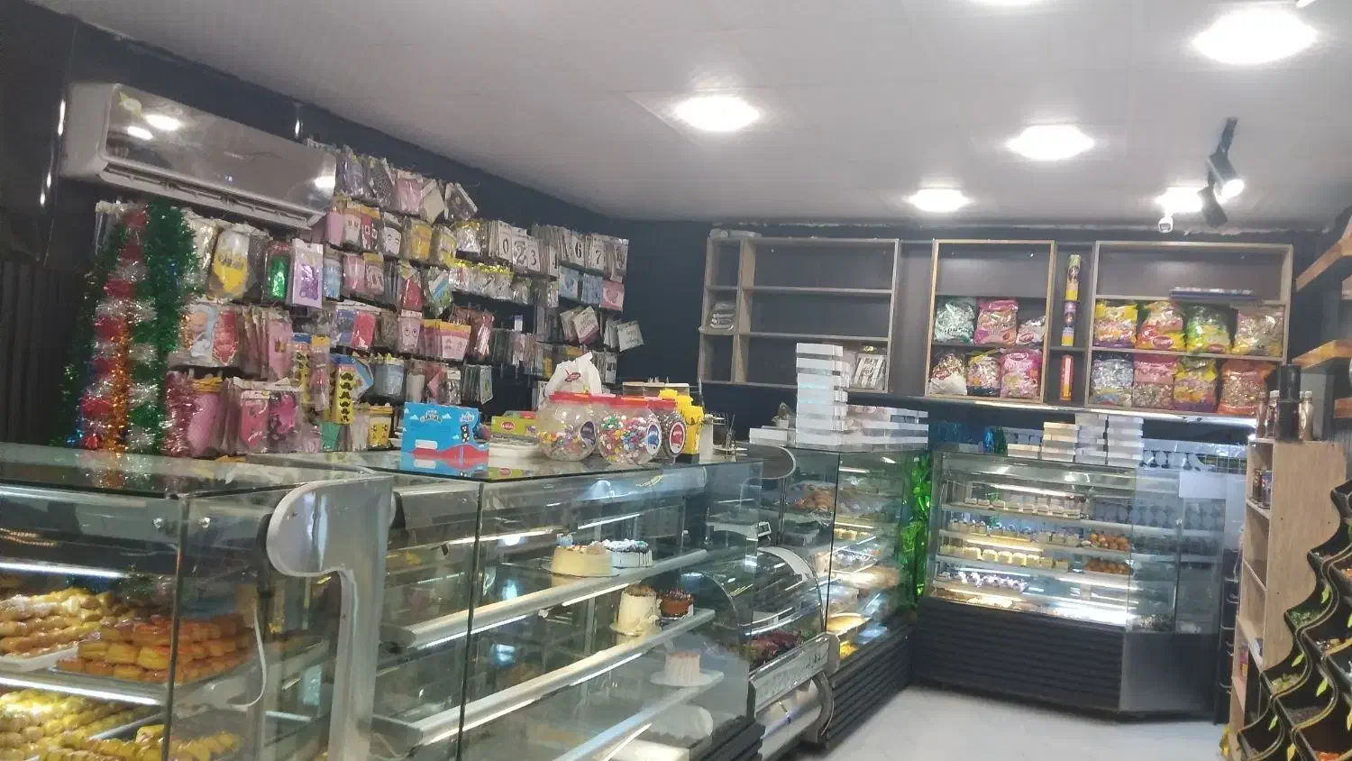 واگذاری قنادی|فروشگاه و مغازه|بم, |دیوار