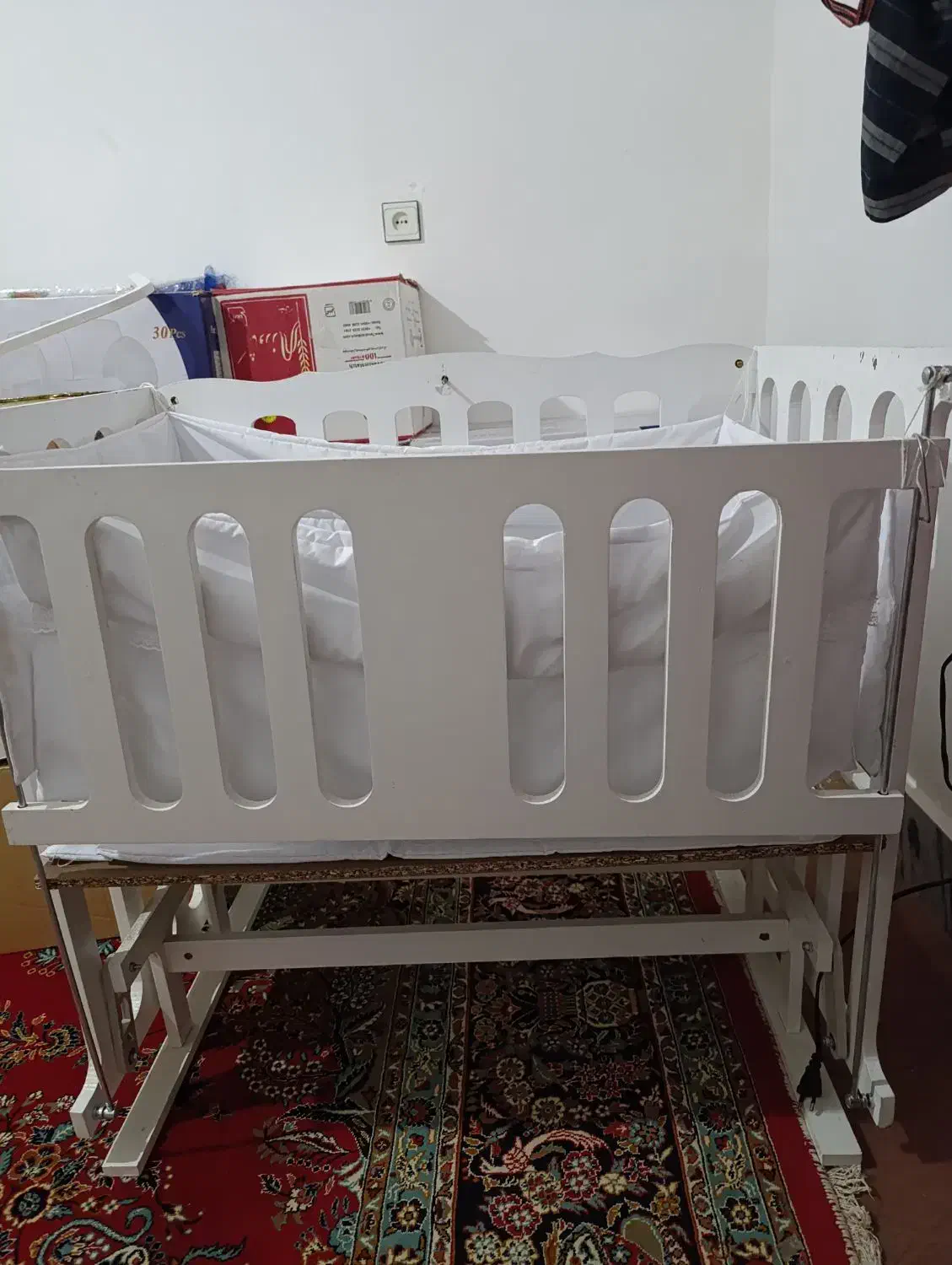 تخت کنار مادر|تخت و سرویس خواب|خرمآباد, |دیوار