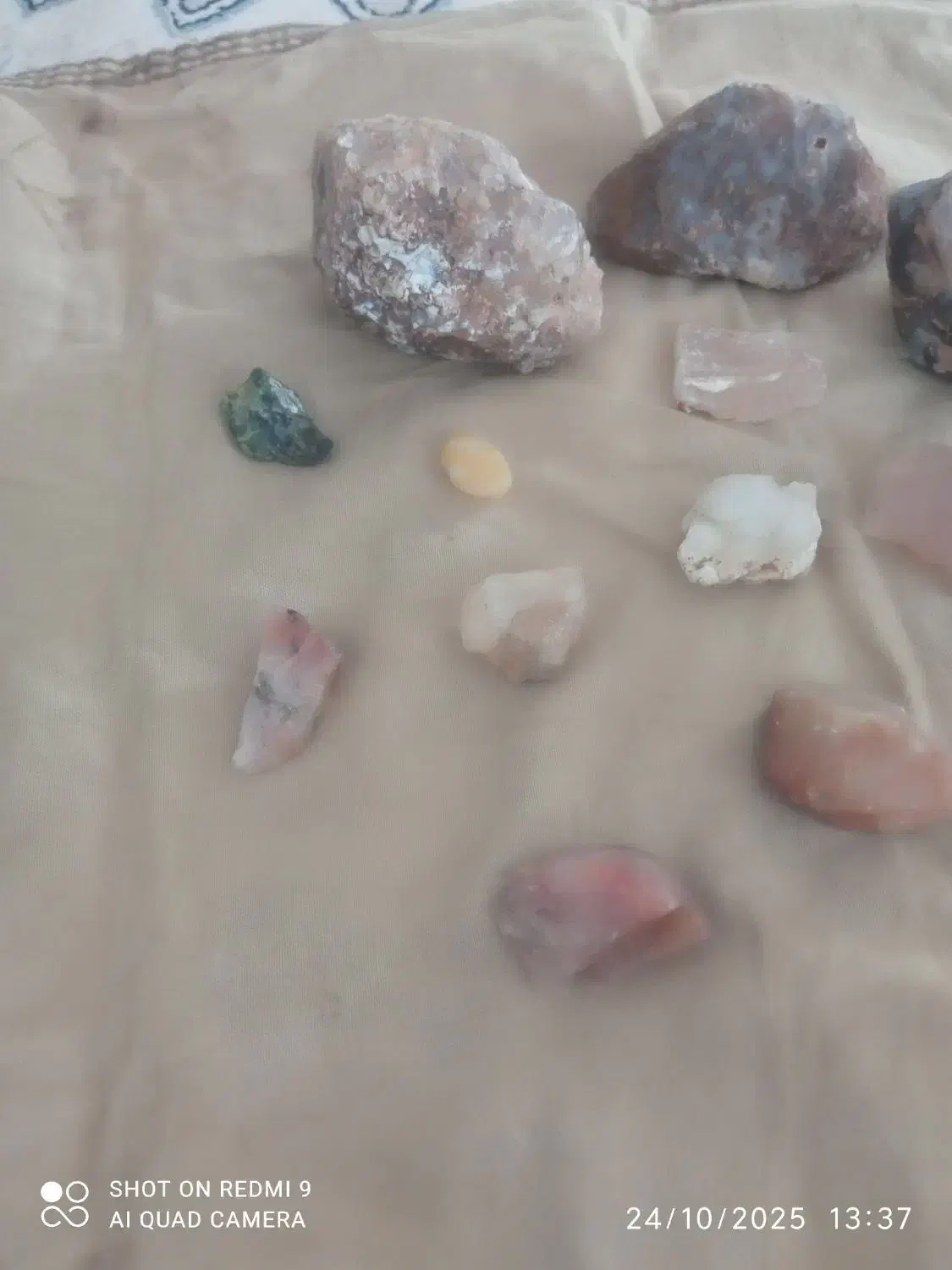 سنگ الماس خام|جواهرات|خوشاب, |دیوار