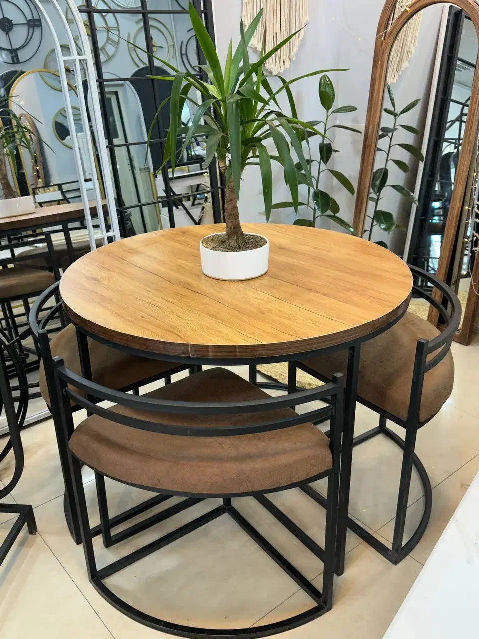 میز و صندلی غذاخوری (مدل پیتزائی)|میز و صندلی غذاخوری|مشهد, سید رضی|دیوار