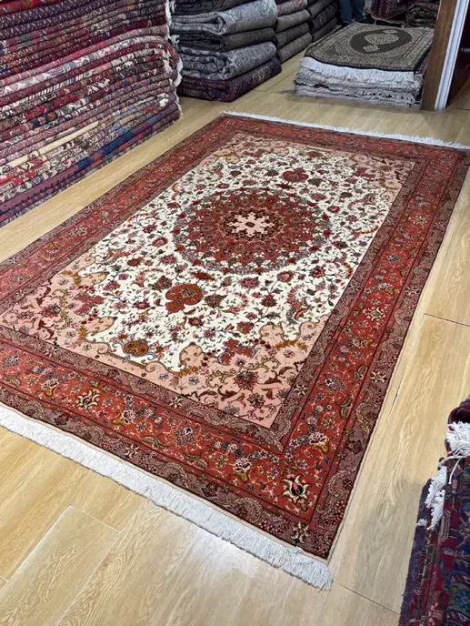 فرش ۶ متری ۵۰ رج تبریز حاشیه پیازی|فرش|تهران, سلسبیل شمالی|دیوار