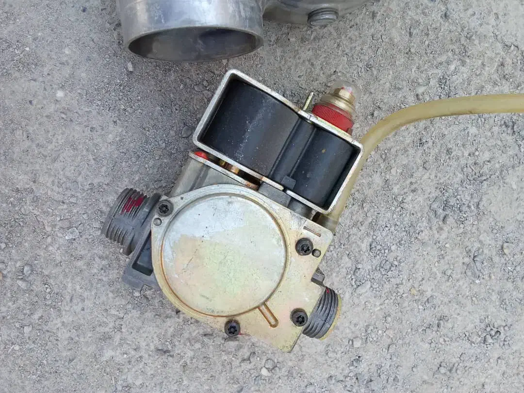 لوازم دست دوم پکیج بوتان|آبگرمکن، پکیج، شوفاژ|شهرضا, |دیوار