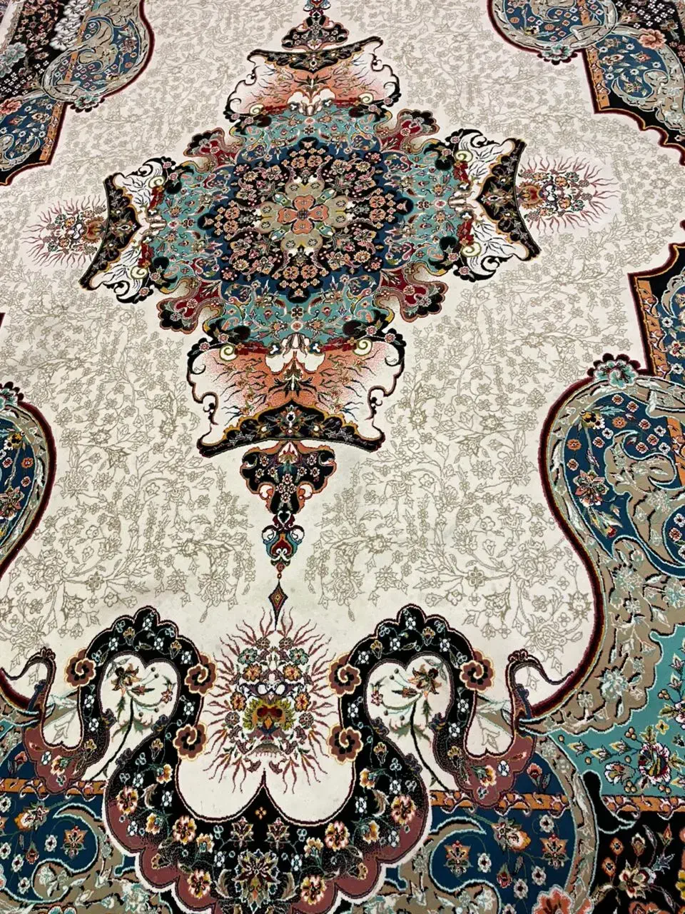 فرش ۷۰۰ شانه ماشینی|فرش|رشت, نخودچر|دیوار