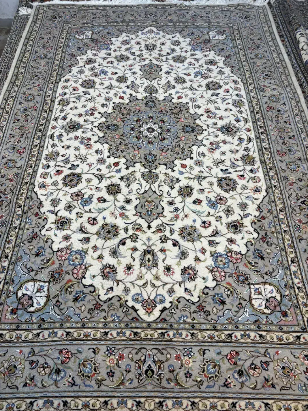 جفت و تک ۶ متری کاشان و اردکان در حد نو دستباف|فرش|تهران, بهار|دیوار