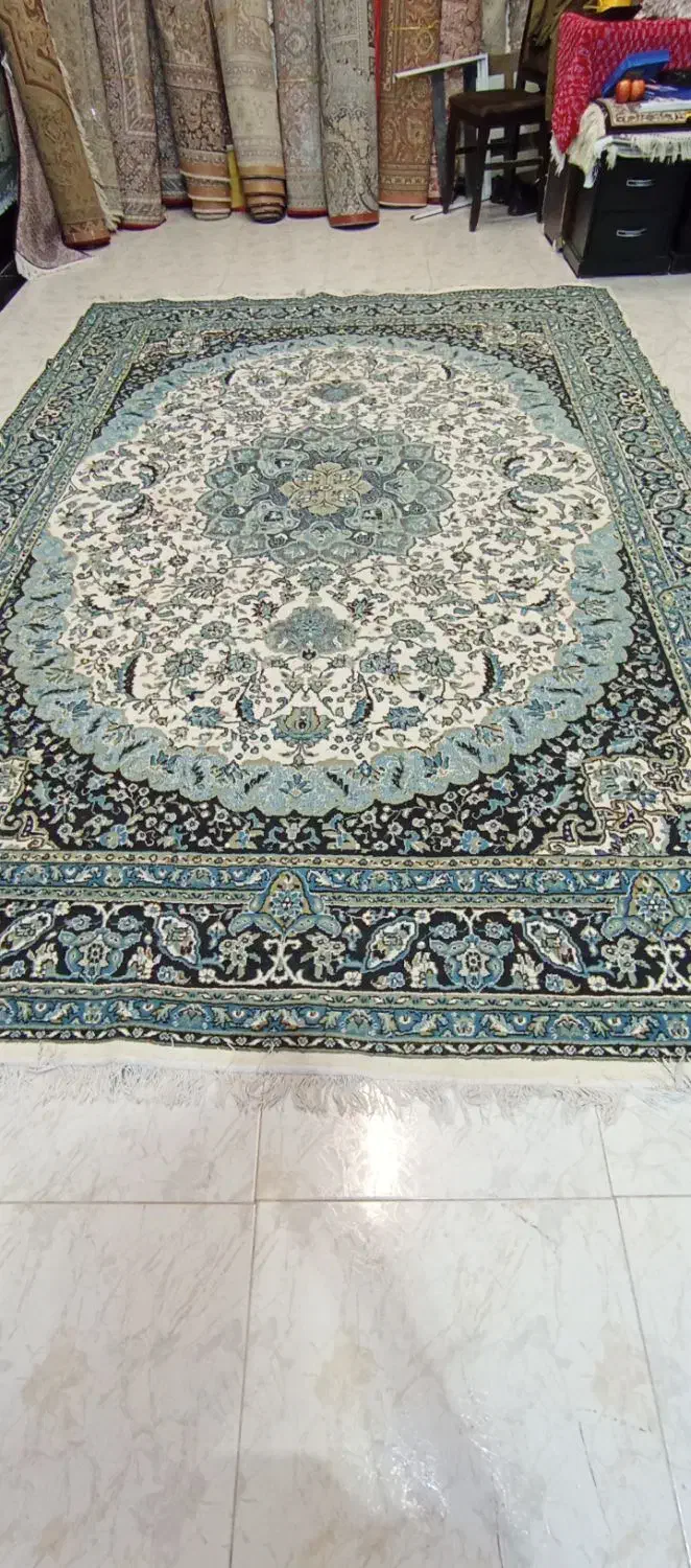 فرش۹متری۵۰۰شانه لاکی وکرم|فرش|اردبیل, |دیوار