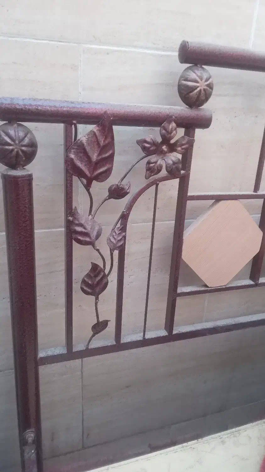 تخت|تخت و سرویس خواب|چناران, |دیوار