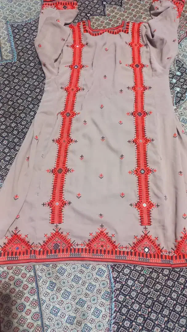 لباس مجلسی|لباس|چابهار, |دیوار