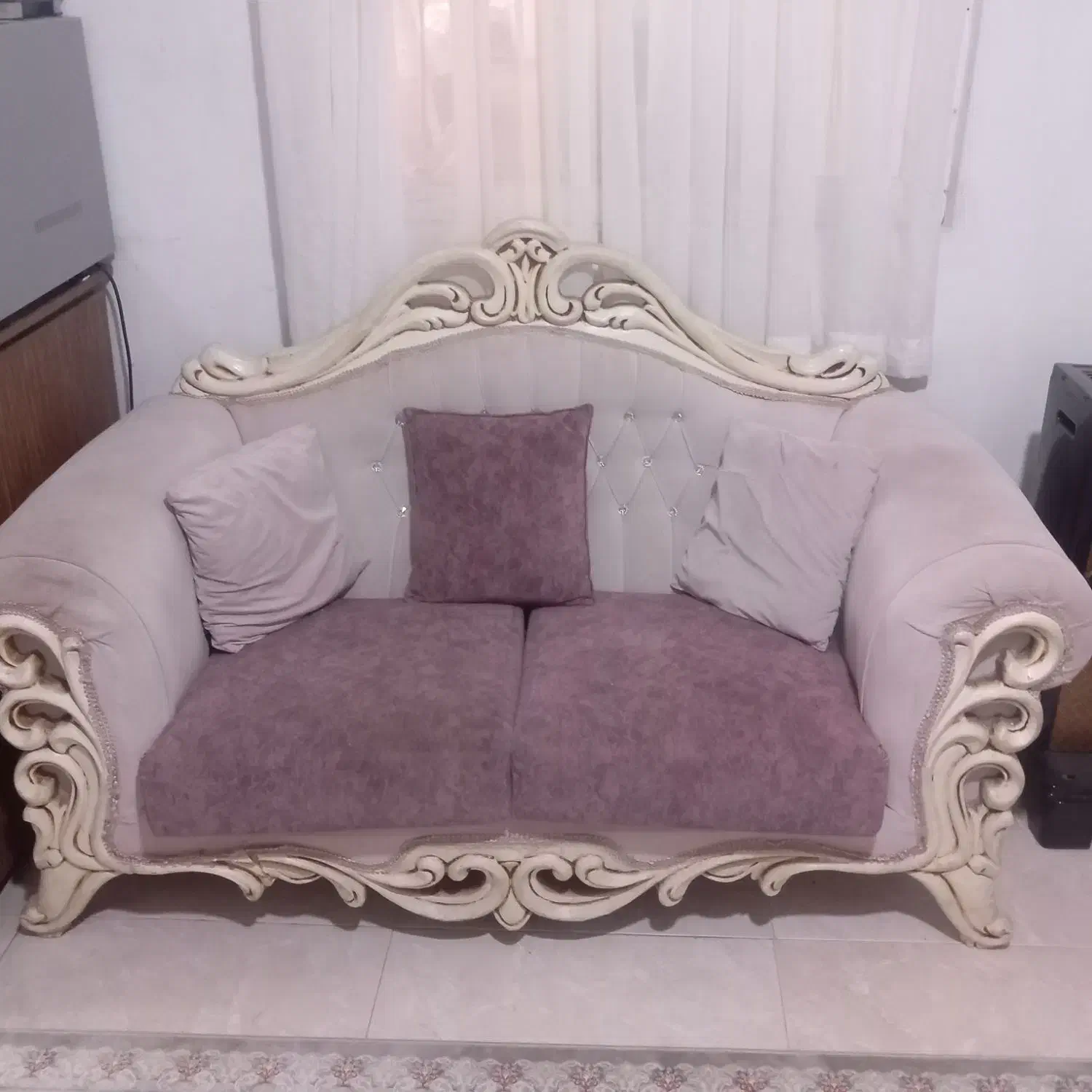 مبل ۵ نفره|مبلمان خانگی و میز عسلی|رشت, پیرکلاچای|دیوار