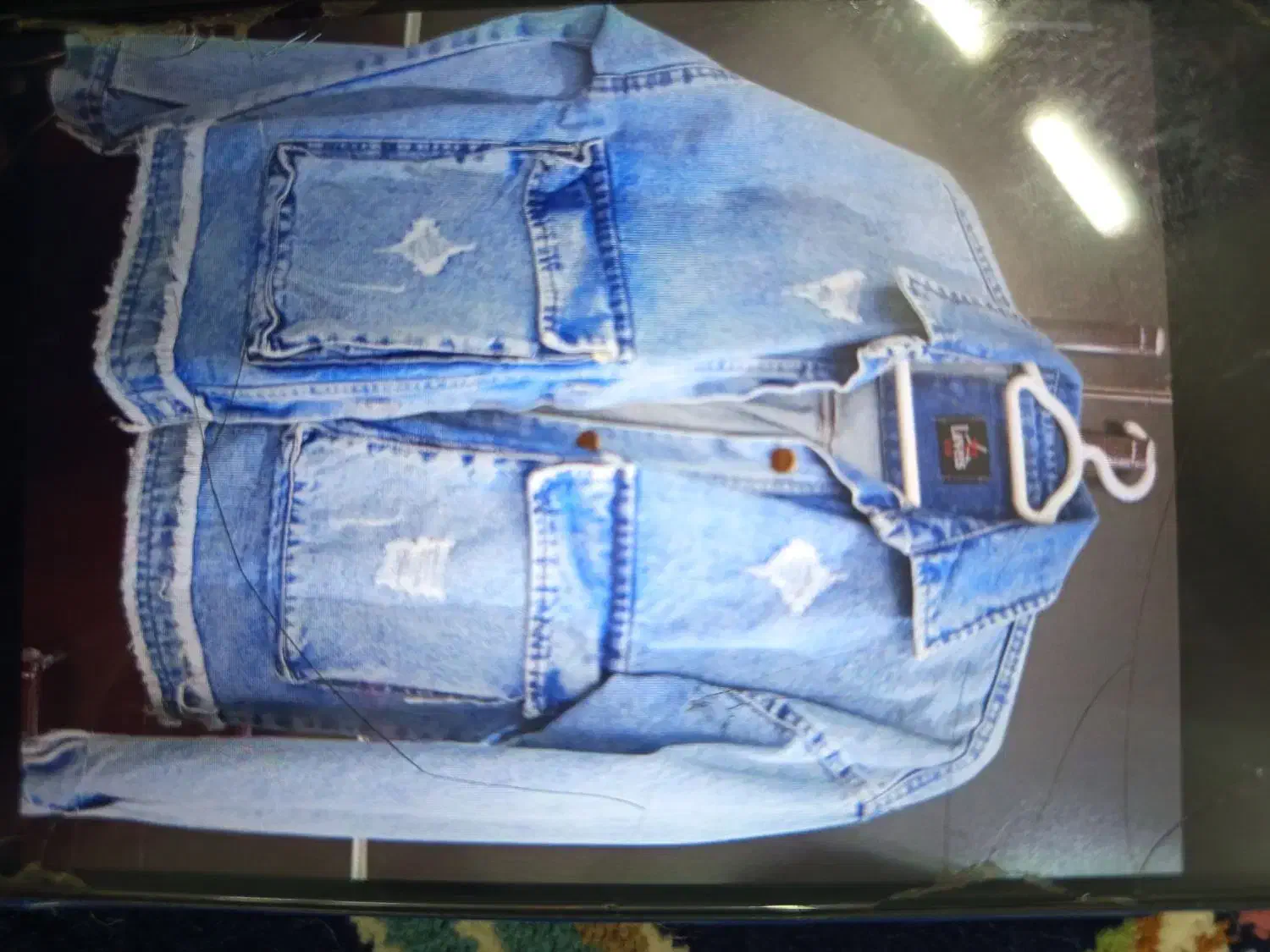 کت لی|لباس|بروجرد, |دیوار