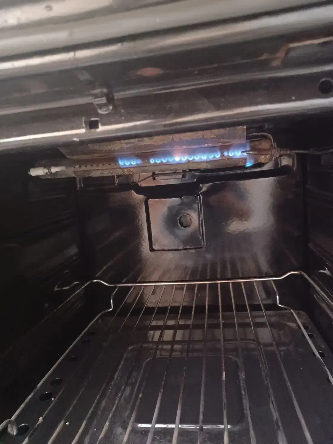 فر گاز چهار شعله|اجاق گاز و لوازم برقی پخت‌وپز|اصفهان, کشاورزی|دیوار