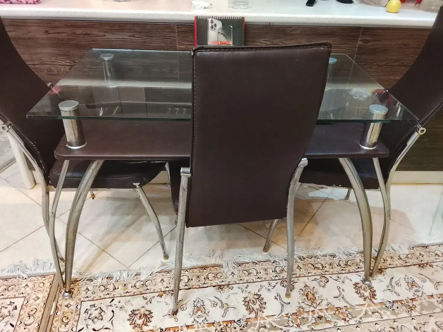 میز ناهارخوری|میز و صندلی غذاخوری|صومعهسرا, |دیوار