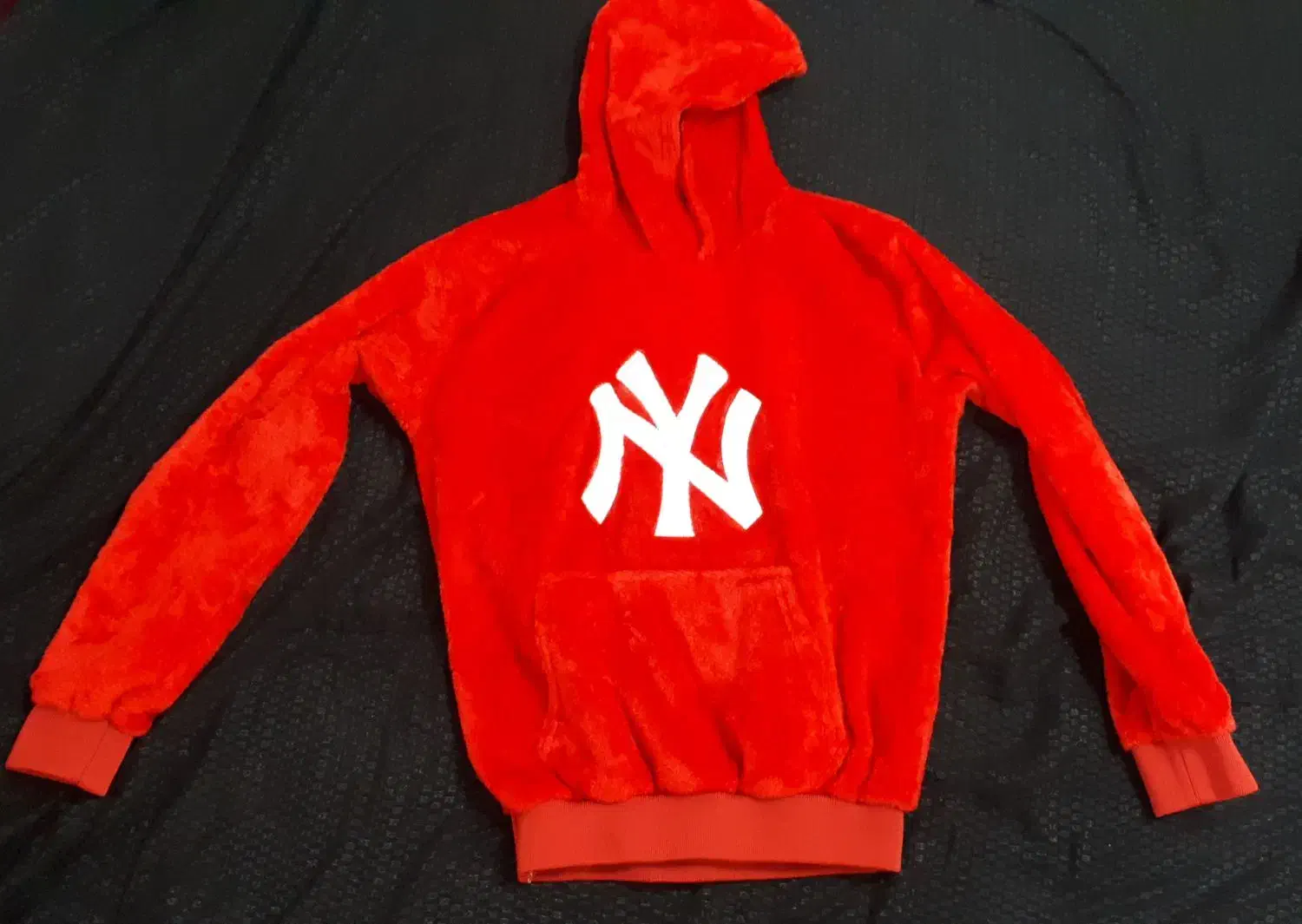 هودی|لباس|دره شهر, |دیوار